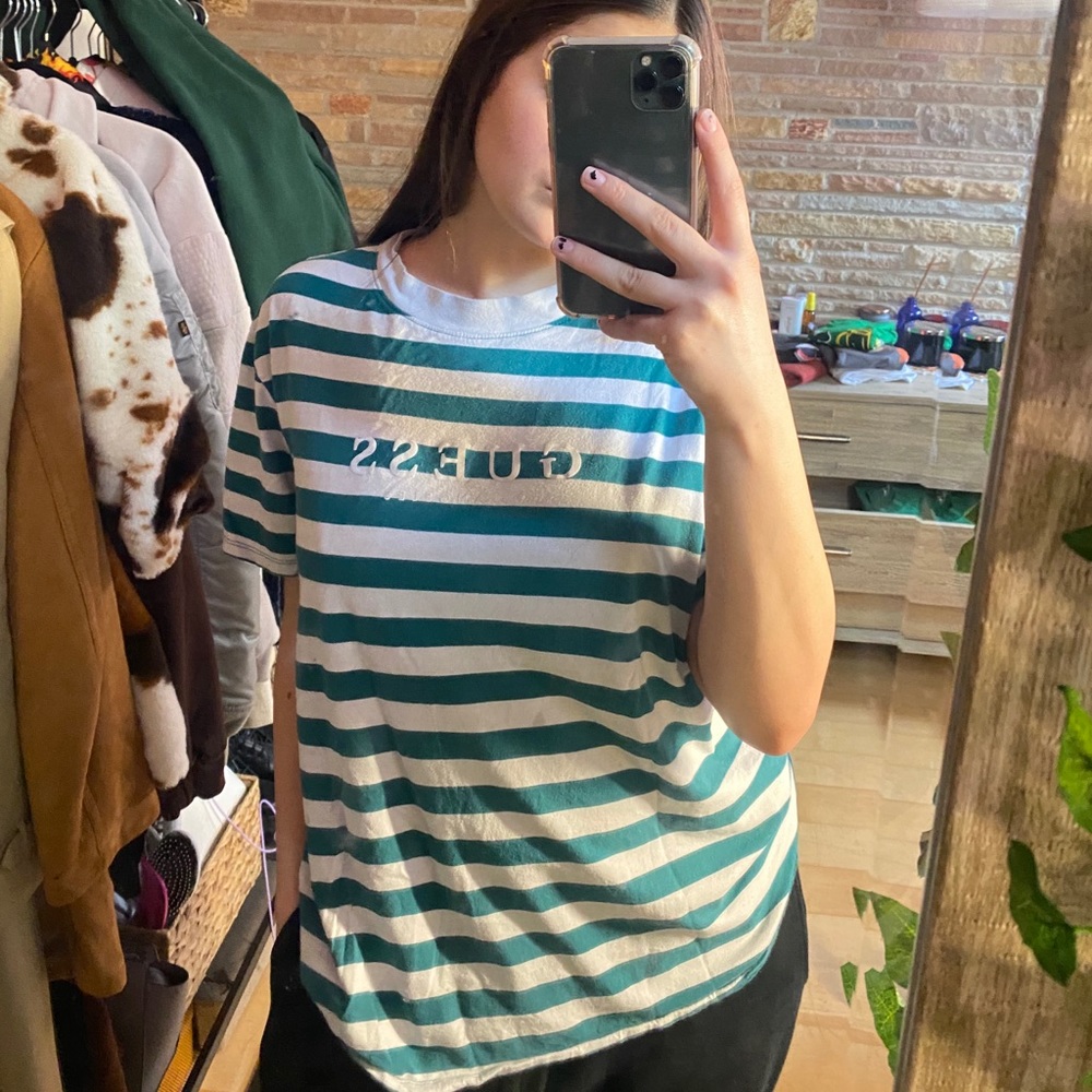 GUESS STRIPED TEE - Picture 2 of 4